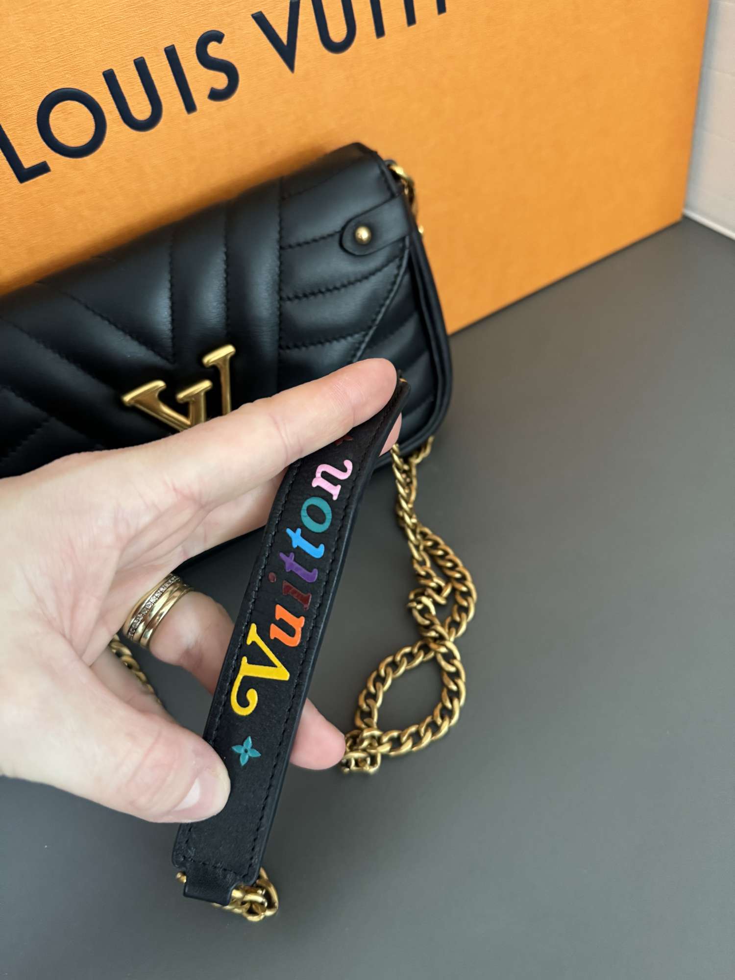 Louis Vuitton kabelka New wave leather crossbody bag