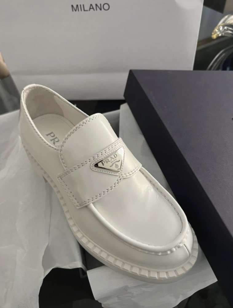 Prada mokasiny