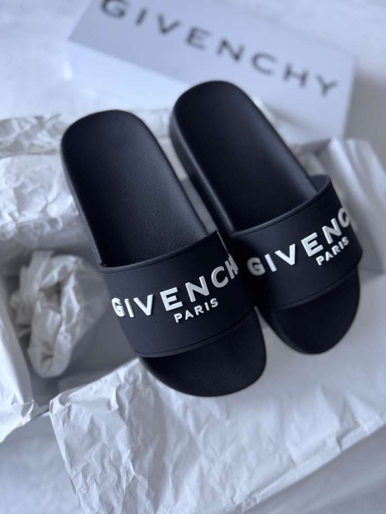 Givenchy šľapky