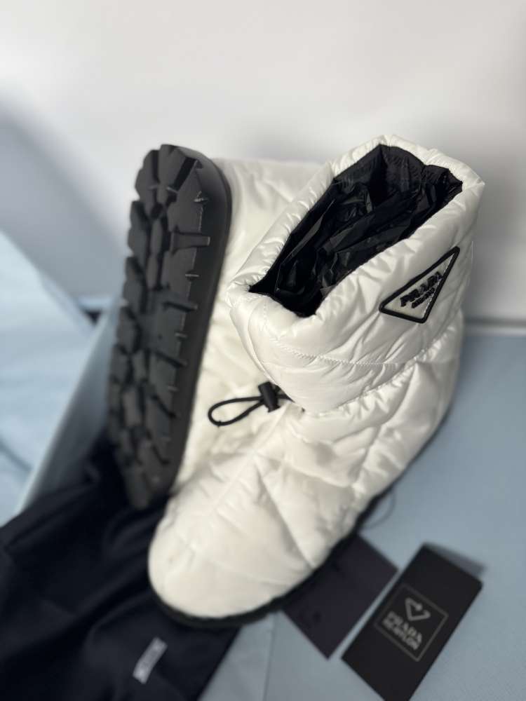 Prada snehule s dokladom