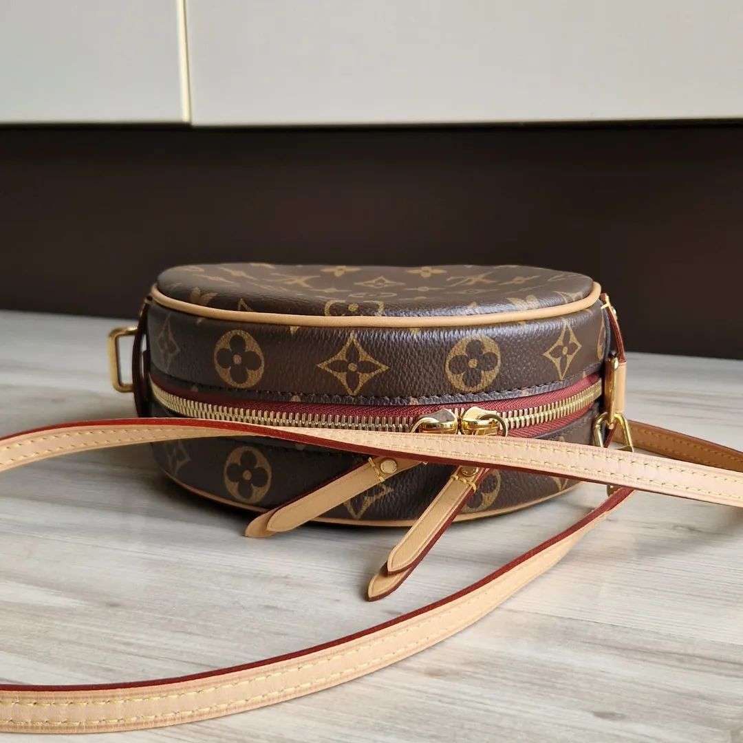 Louis Vuitton Chapeau Boite Souple PM