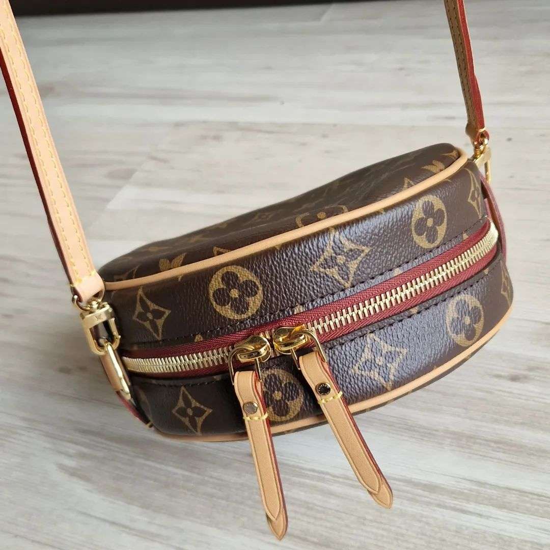 Louis Vuitton Chapeau Boite Souple PM