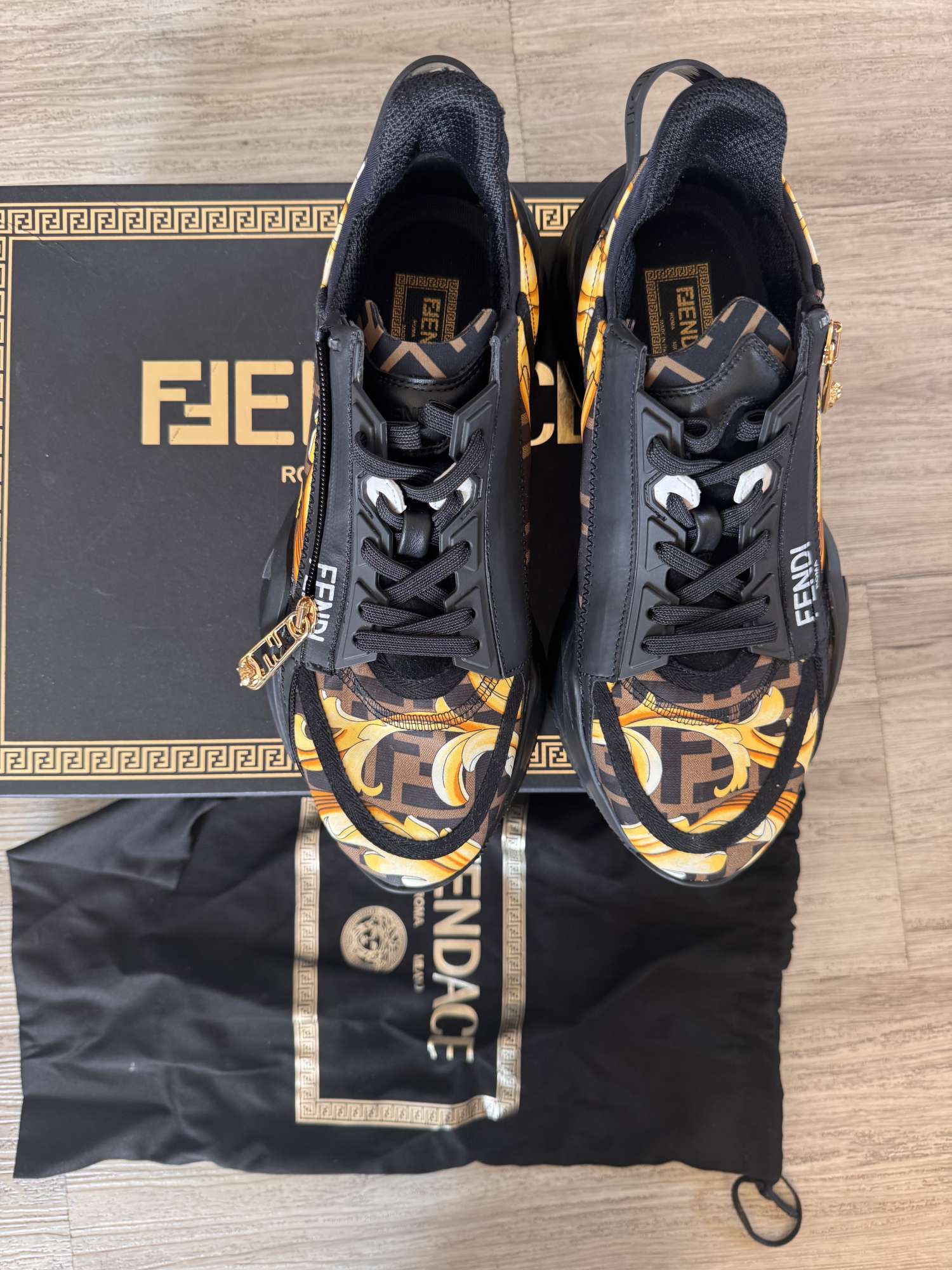 Tenisky Fendi x Versace