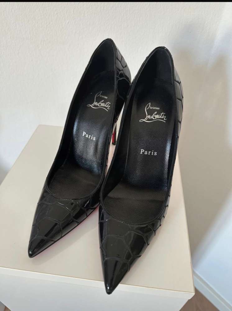 Louboutin lodičky