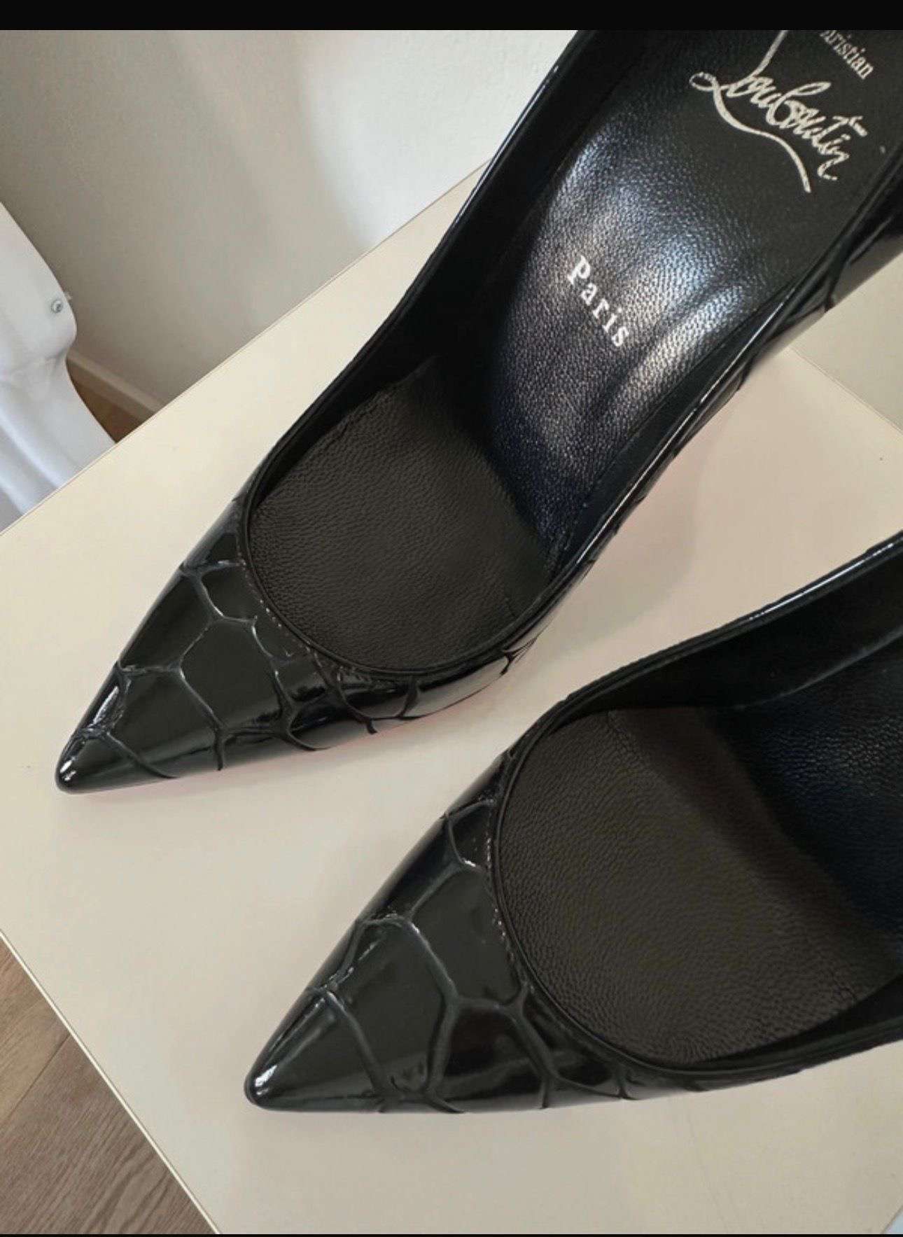 Louboutin lodičky