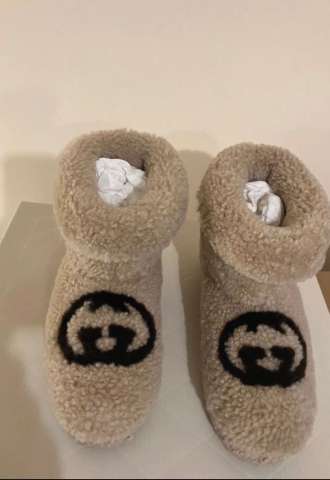 https://www.vipluxury.sk/Gucci snehule