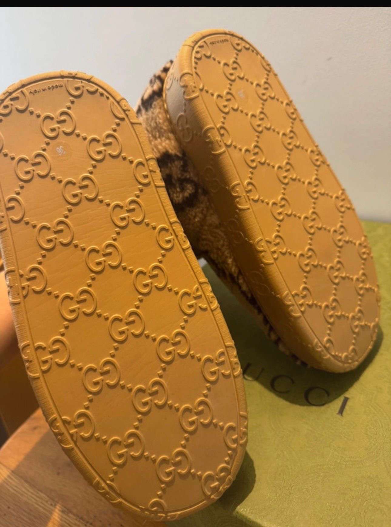 Gucci snehule