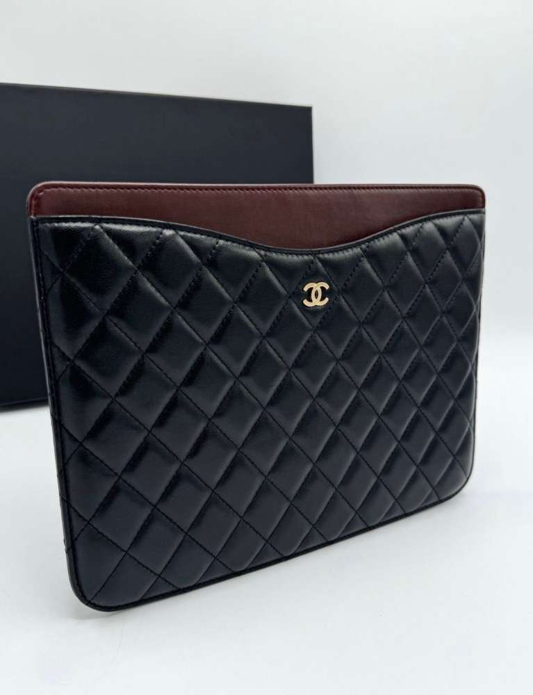 Chanel clutch