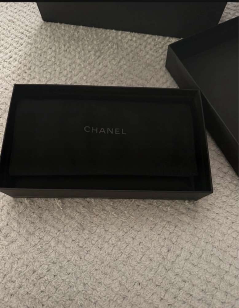 Chanel clutch