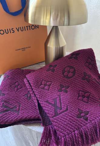 https://www.vipluxury.sk/Louis Vuitton Logomania šál