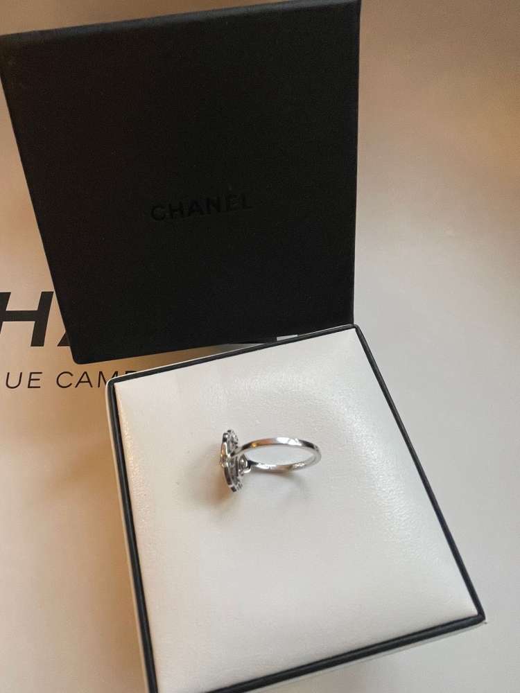 Chanel prsteň