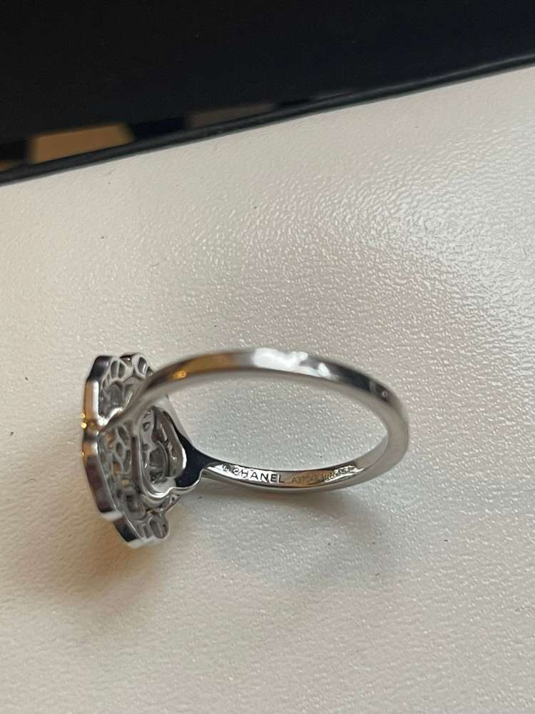 Chanel prsteň