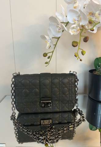 https://www.vipluxury.sk/Dior kabelka
