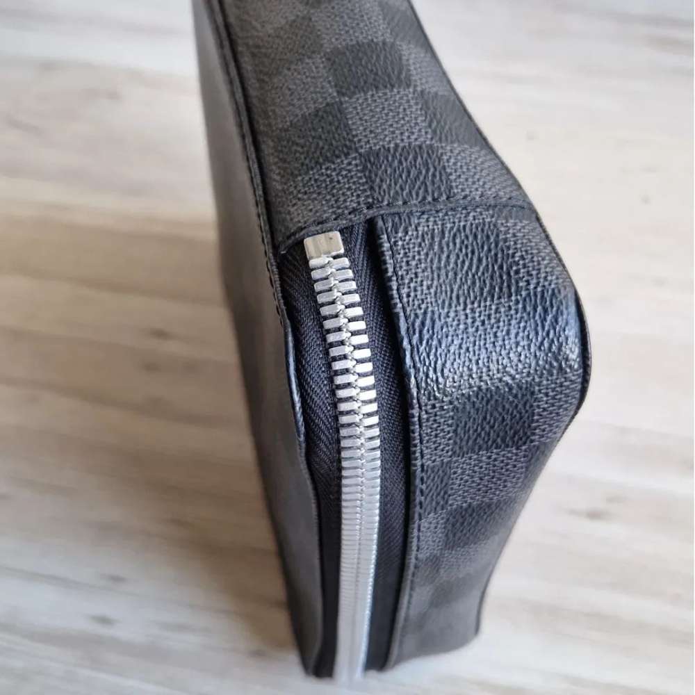 Louis Vuitton Pochette