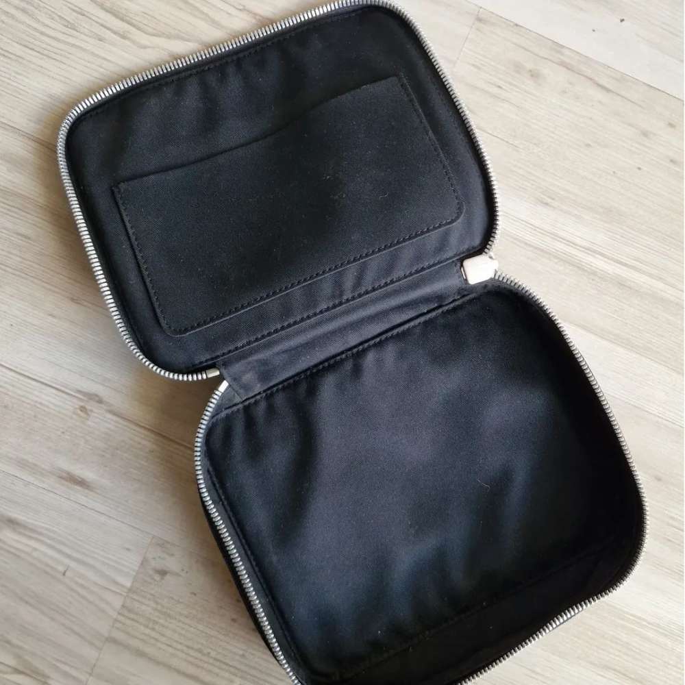 Louis Vuitton Pochette