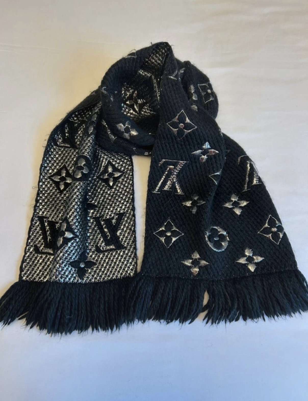 Louis Vuitton šál
