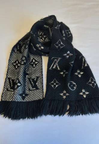 https://www.vipluxury.sk/Louis Vuitton šál