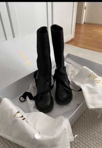 https://www.vipluxury.sk/Dior čižmy