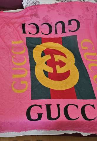 https://www.vipluxury.sk/GUCCI šatka