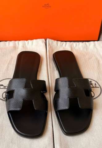 https://www.vipluxury.sk/Nové papuče Hermes Oran Epsom kožené 40