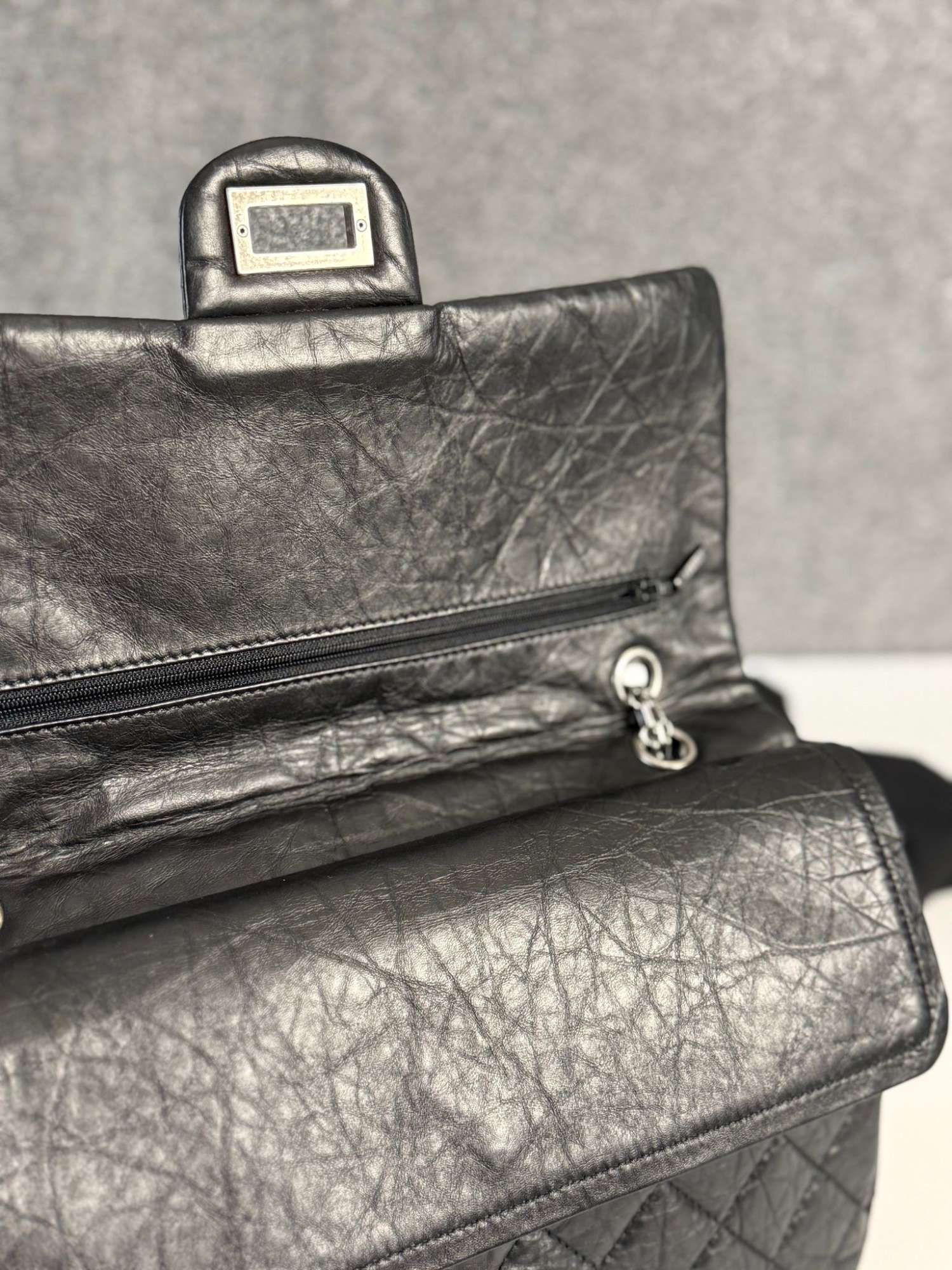 Chanel Reissue 227