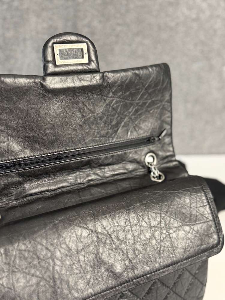 Chanel Reissue 227