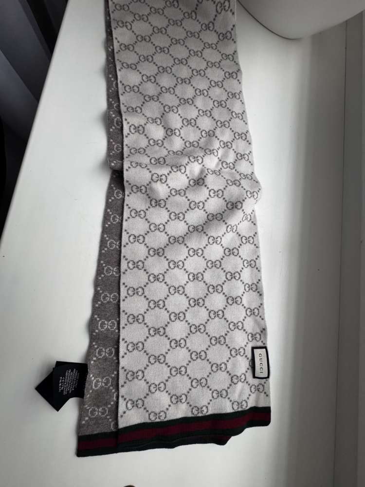 Gucci šal