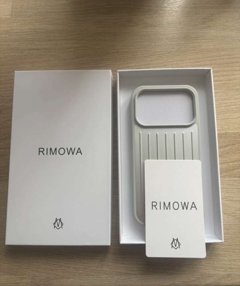 Rimowa iPhone 17pro obal