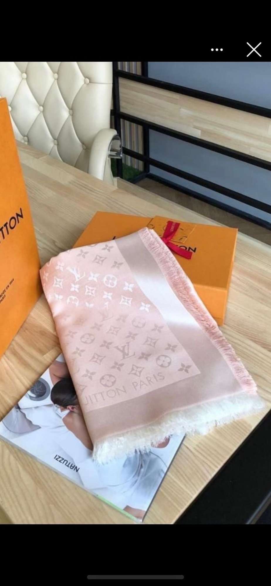 LOUIS VUITTON RUŽOVÝ SHAWL
