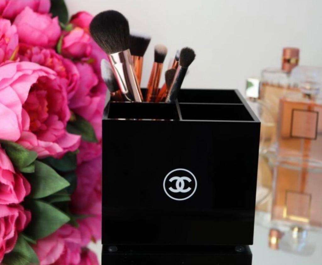 CHANEL BEAUTY DRŽIAK