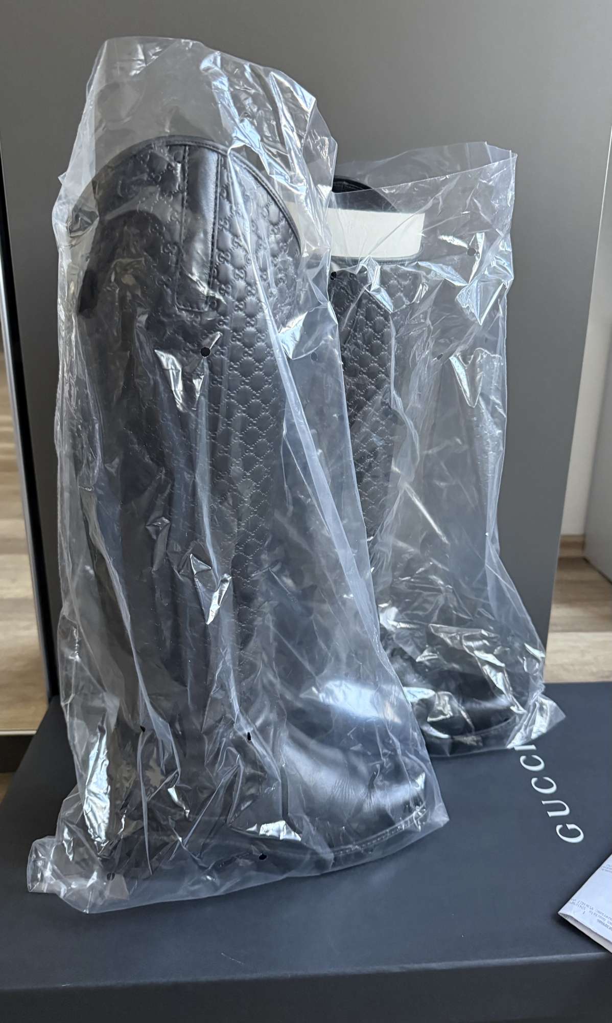 Krásne kožené čižmy Gucci