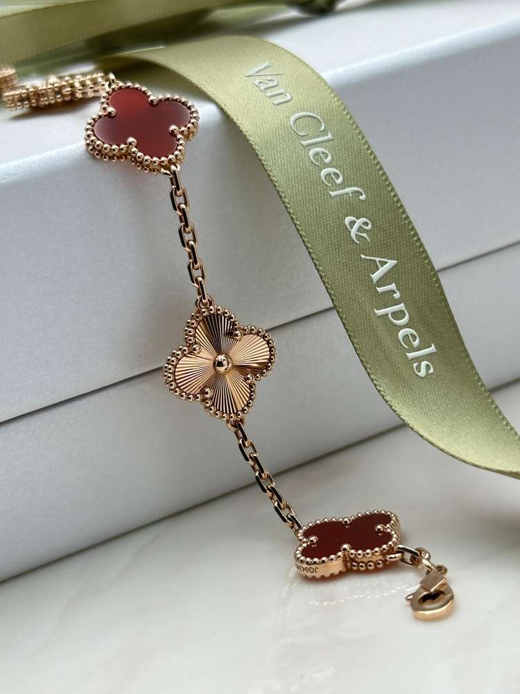 Van cleef & arpels bracelet