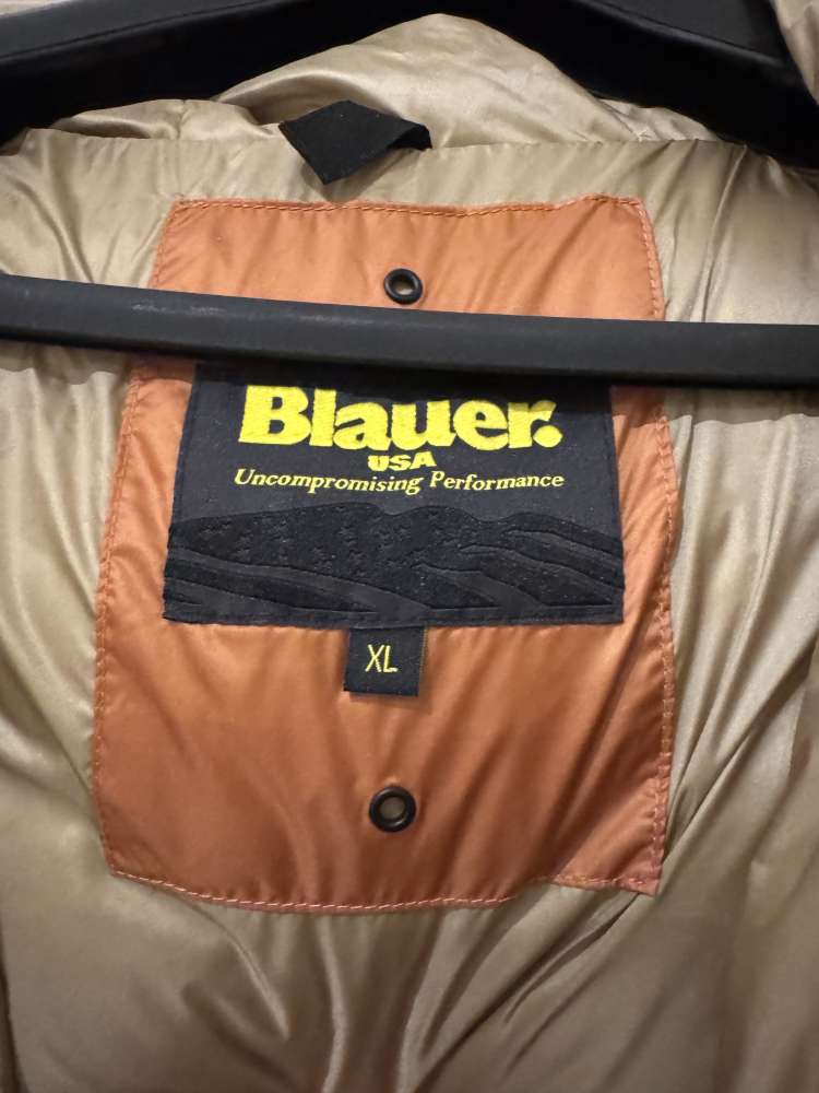 Blauer bunda