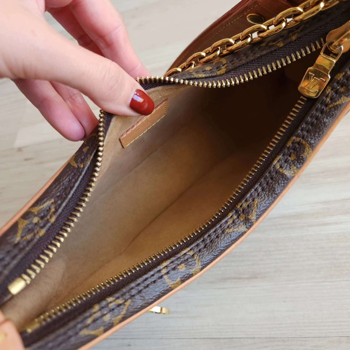 Louis Vuitton Loop