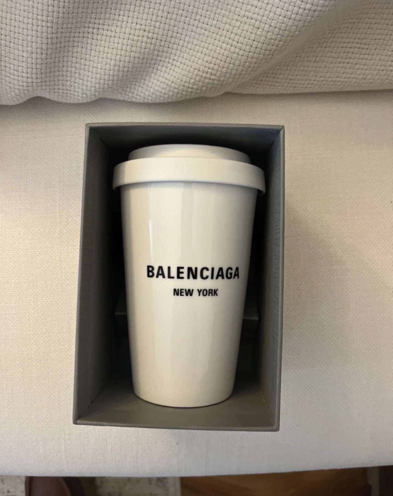 Balenciaga New York pohár