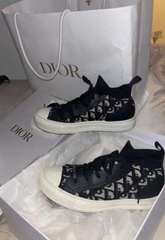 https://www.vipluxury.sk/Dior tenisky