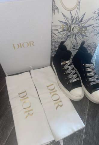 https://www.vipluxury.sk/Dior tenisky