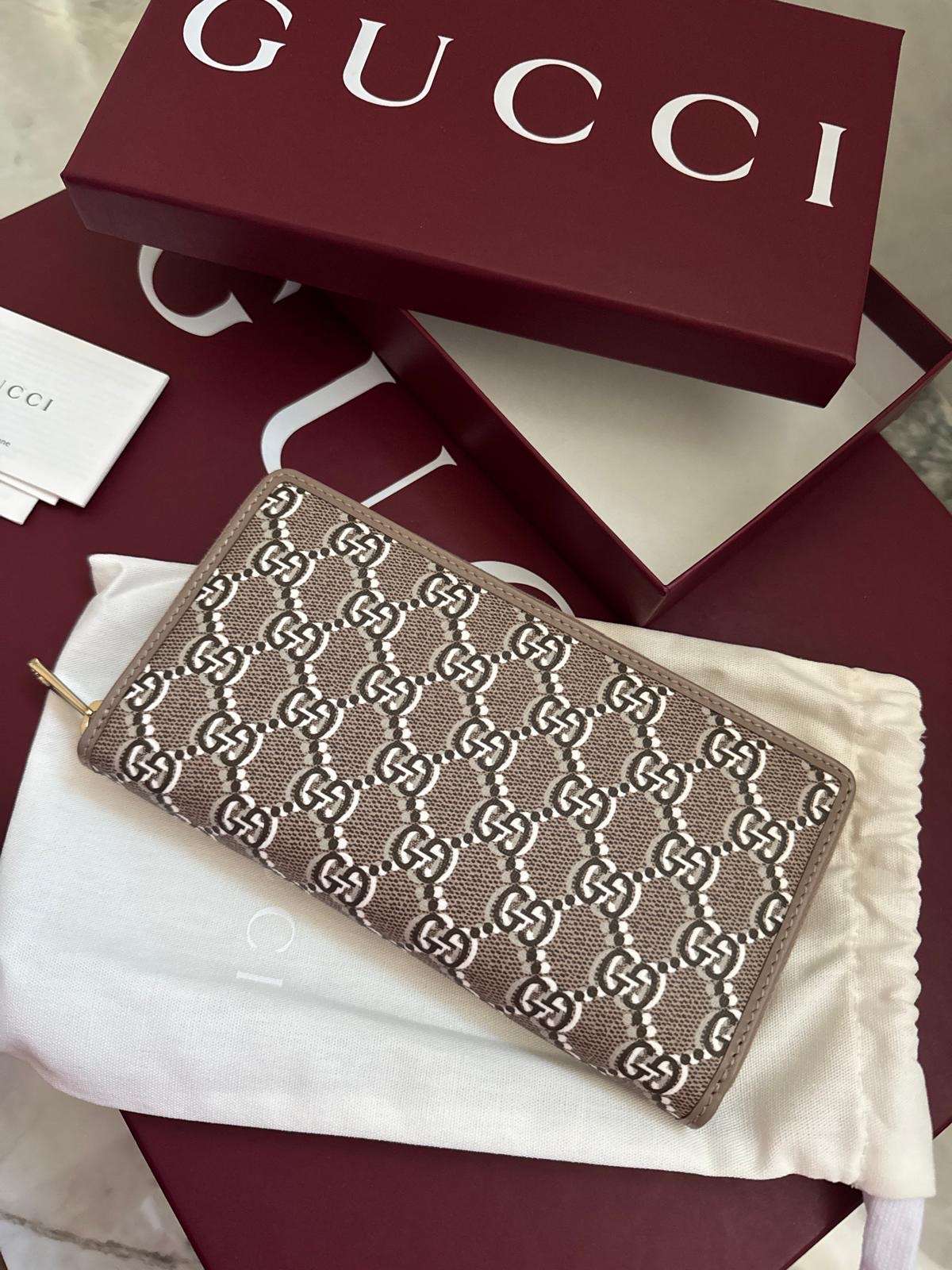 Gucci penazenka