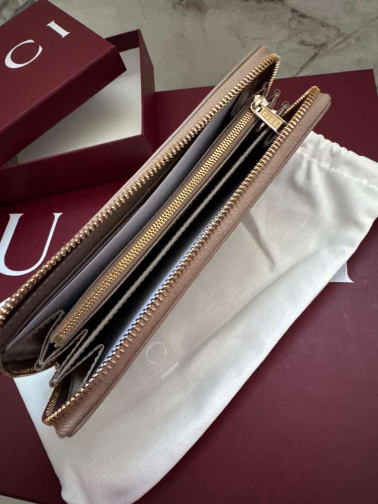 Gucci penazenka