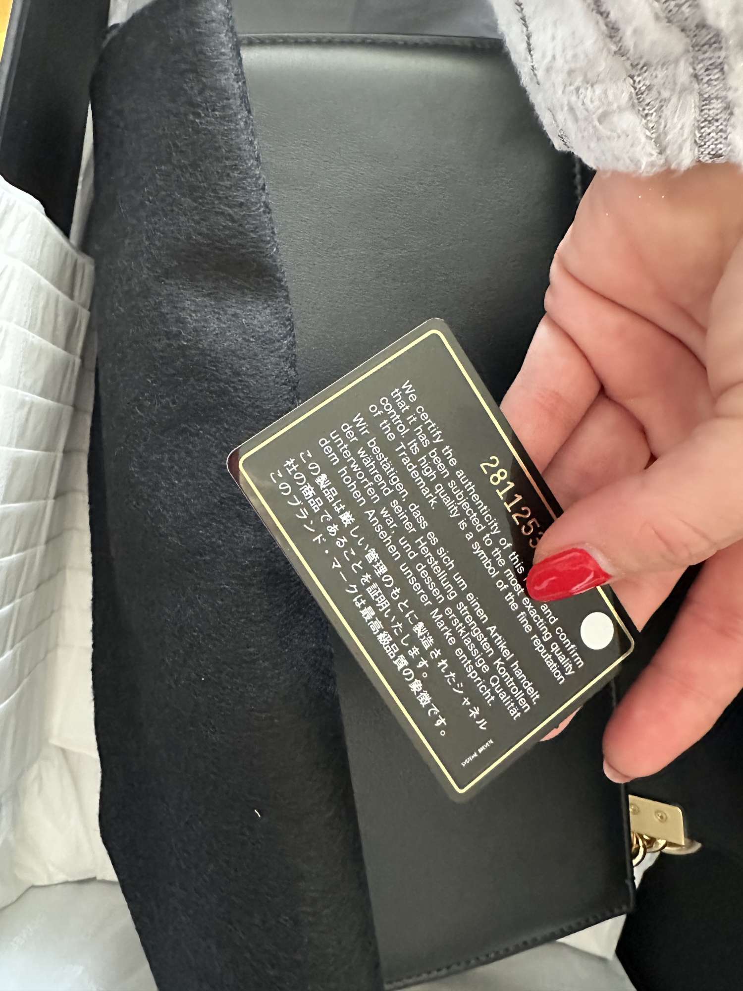Chanel boy medium