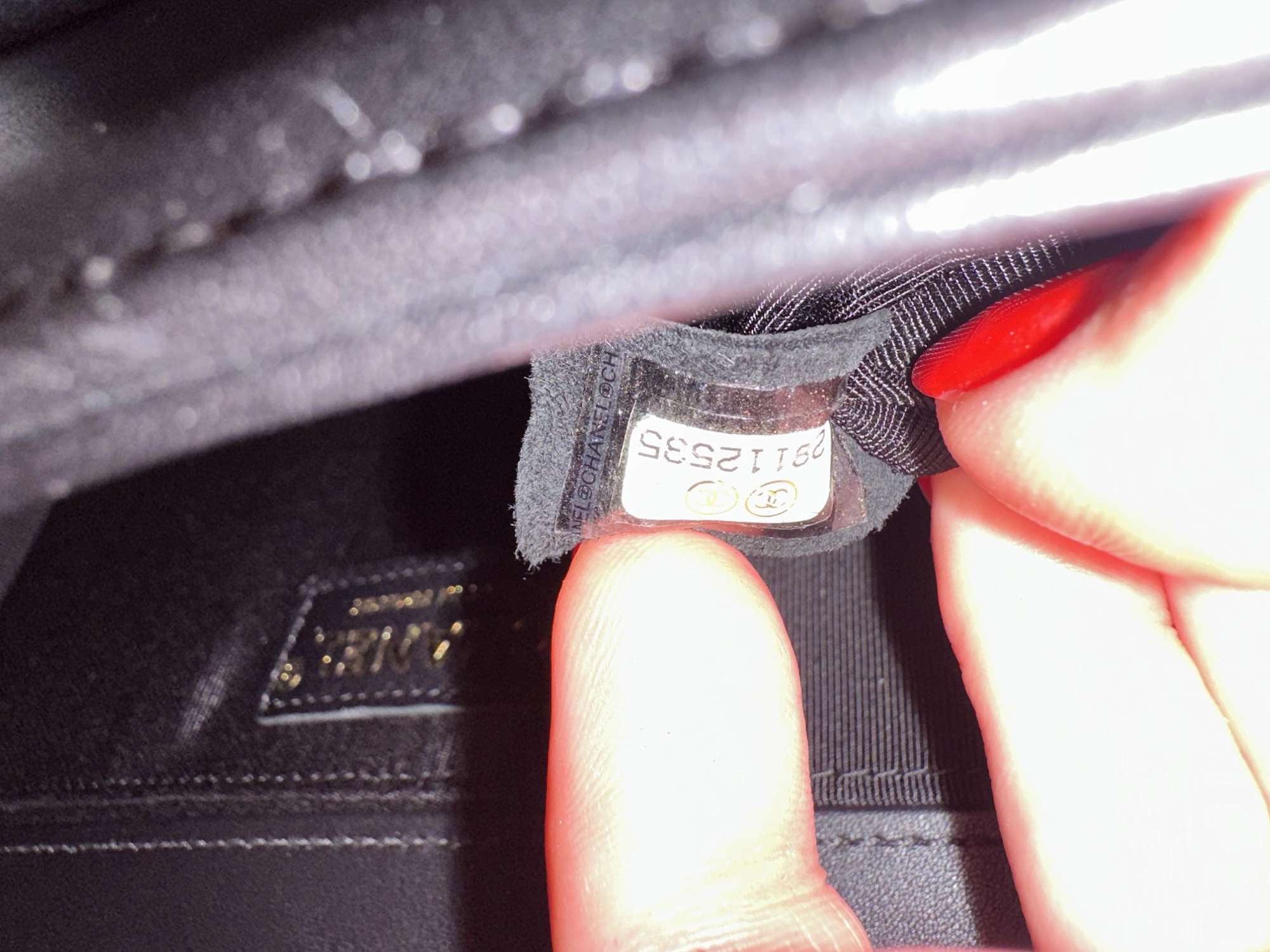 Chanel boy medium