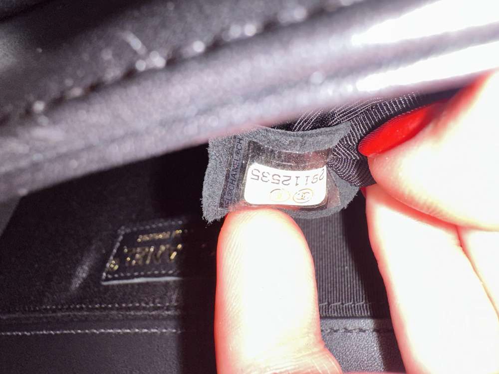 Chanel boy medium