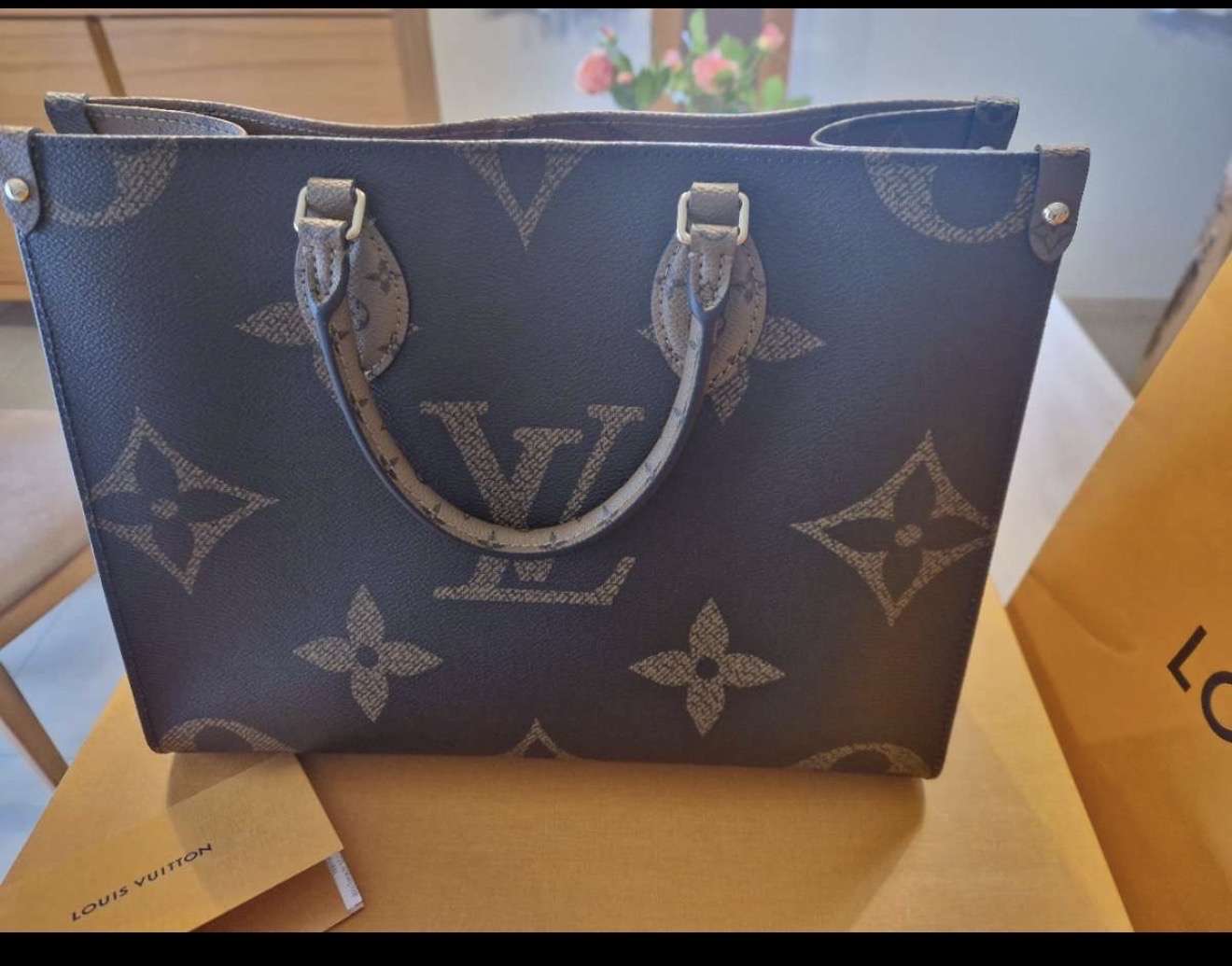 Louis Vuitton Onthego MM