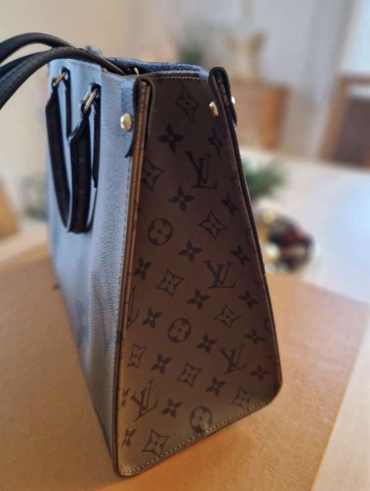 Louis Vuitton Onthego MM