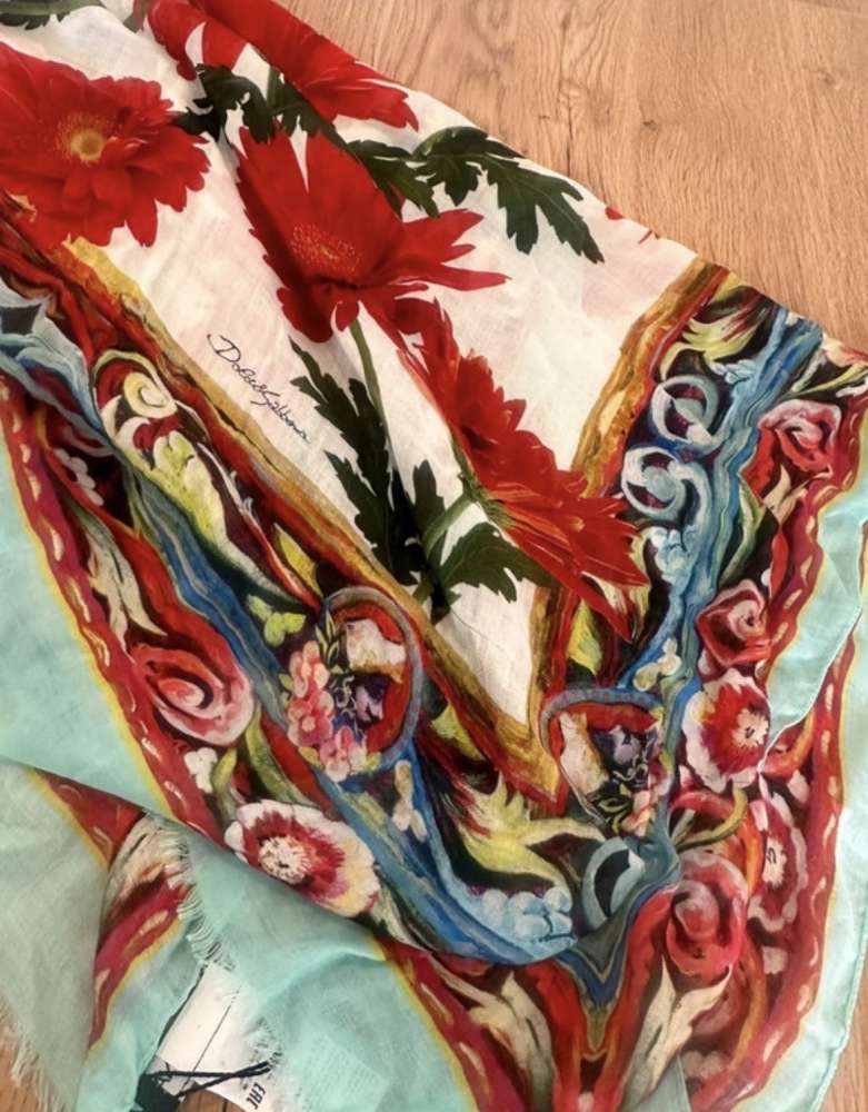 Zľava Dolce&Gabanna šál