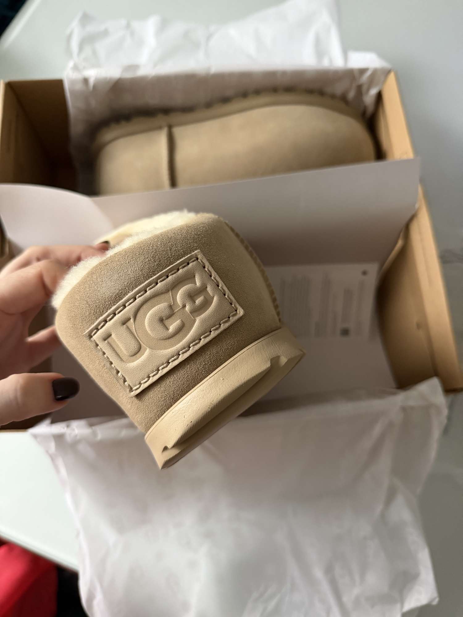 UGG Pumped Slides válenky 39