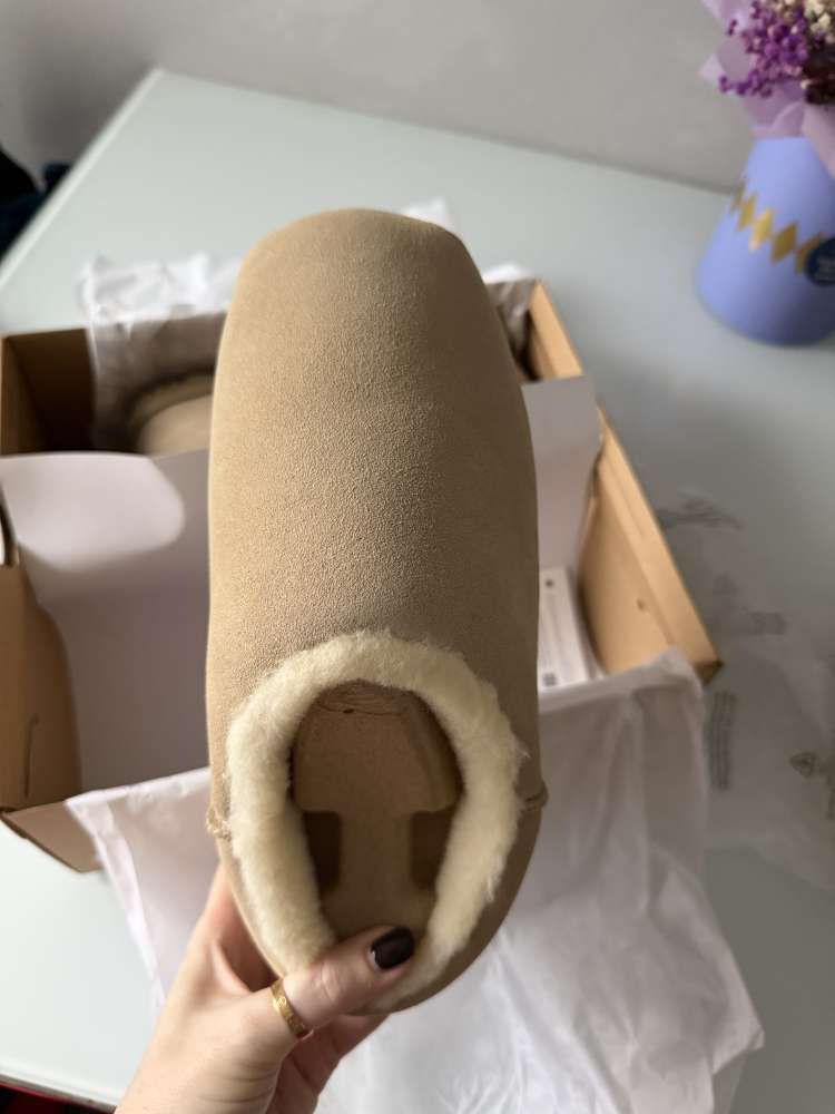 UGG Pumped Slides válenky 39