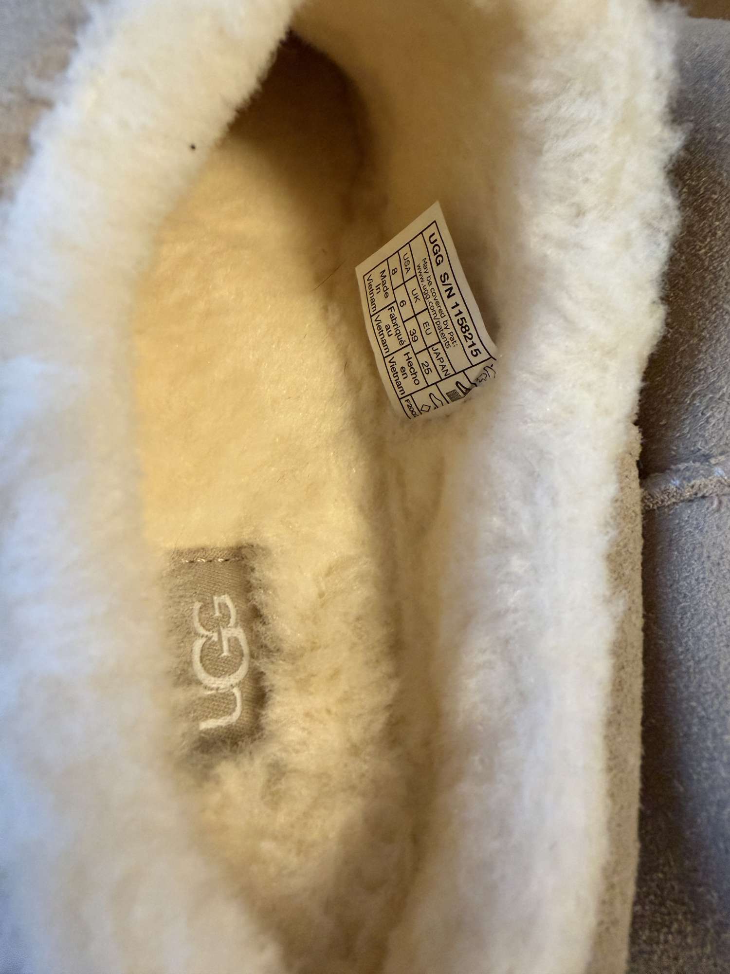 UGG Pumped Slides válenky 39