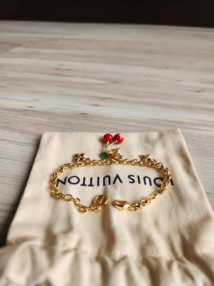 Louis Vuitton Naramek