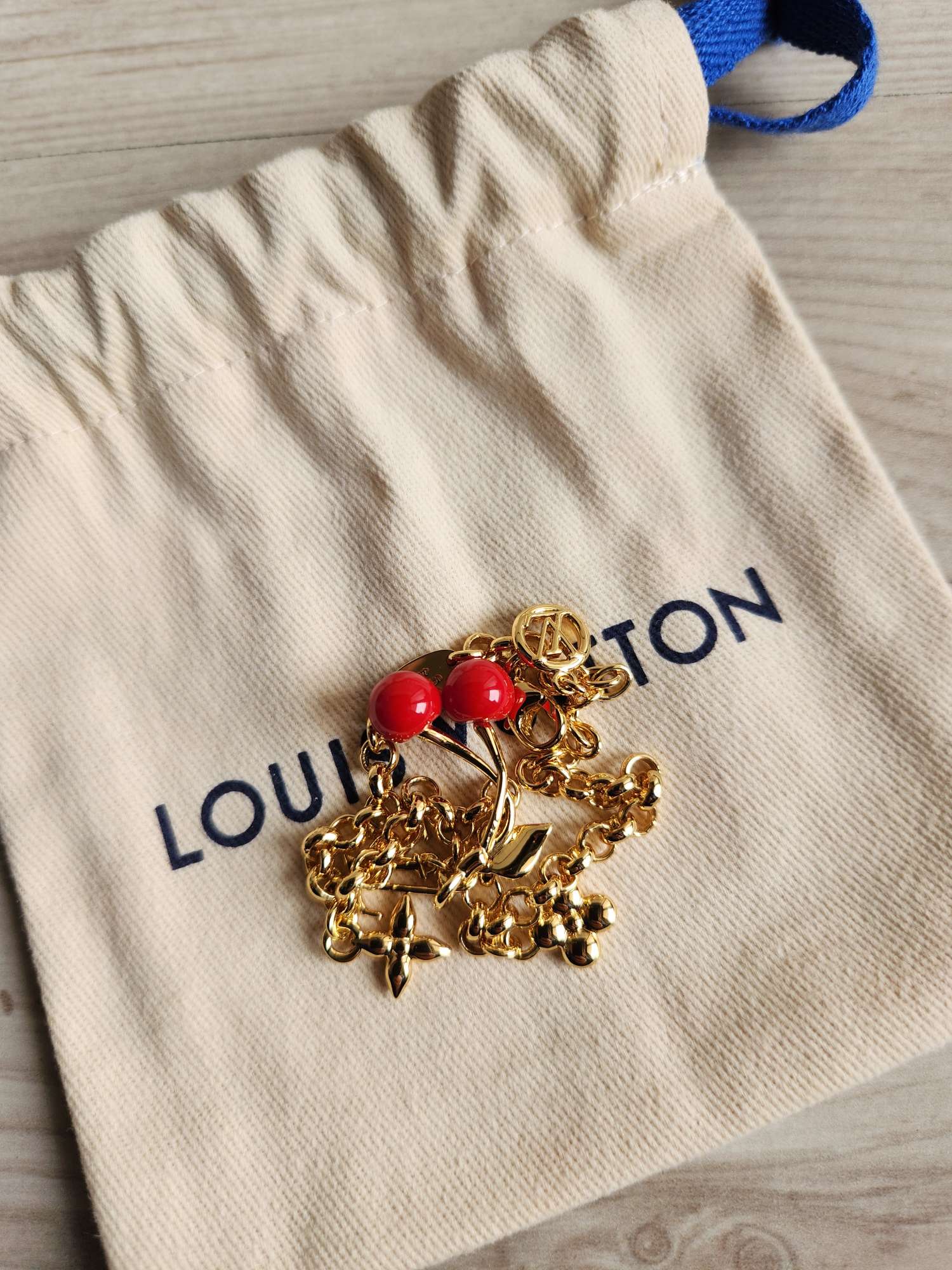 Louis Vuitton Naramek